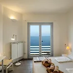 Nettuno Panoramic Pool With Patio Above The Sea Villa