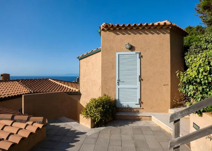 Villa Nettuno Panoramic Pool With Patio Above The Sea